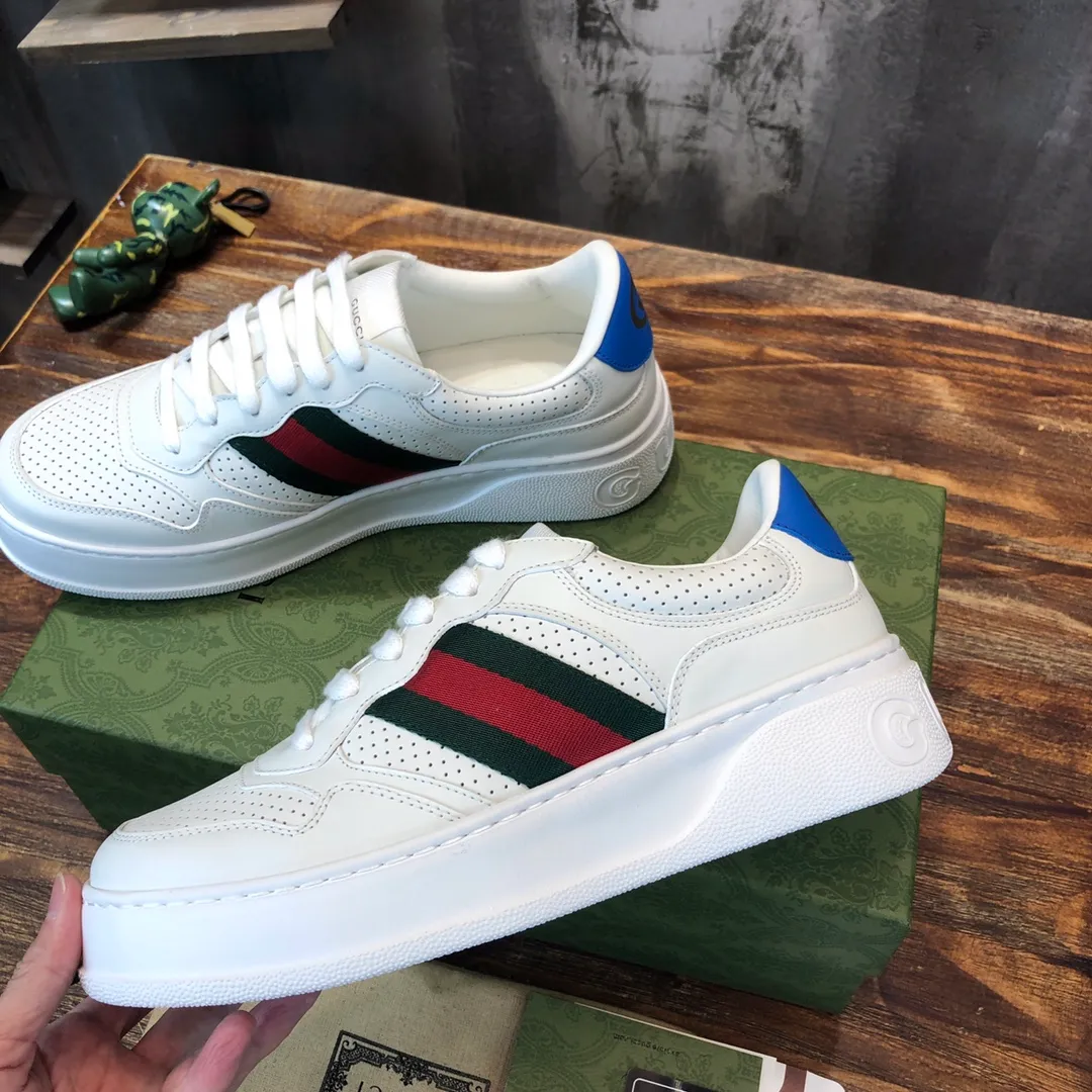 P700💰【Ready stock】Dongguan version (different from market products) Upgraded version 35-45 couple model Gucci2021 latest men's and women's casual biscuit shoes, original mold opening, set last version, perfect series! Welcome to taste. Original coding process. Fabric: First-layer cowhide Lining: Silk cowhide Outsole: Original TPU outsole
